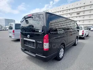 টয়োটা হাইএস ২০২১ ব্ল্যাক