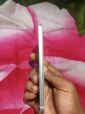 Apple iPhone 8 64 GB White