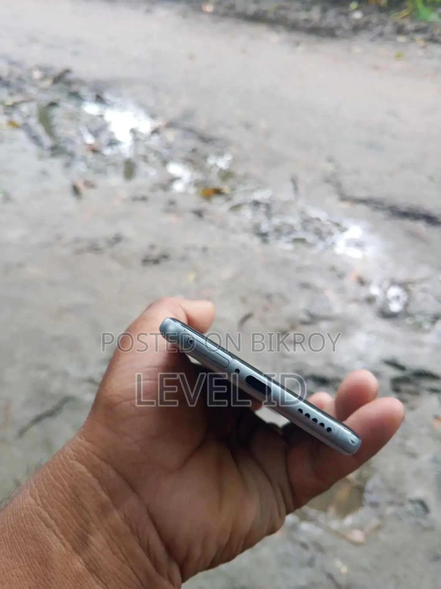 Vivo iQOO 10 128 GB White