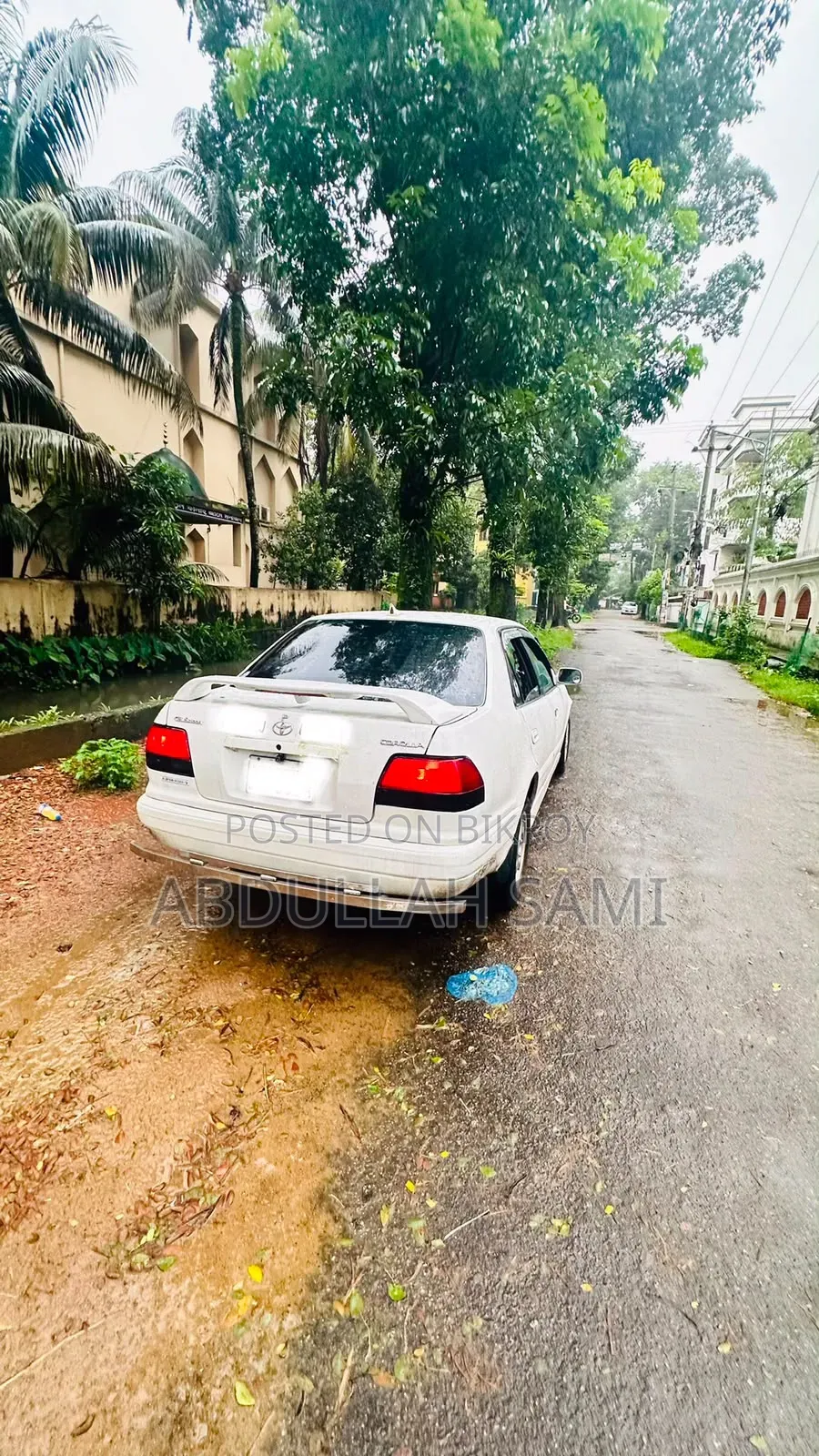 Toyota Corolla 1997 White