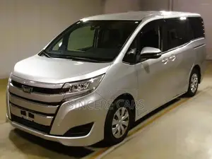 টয়োটা নোয়াহ ২০২১ সিলভার