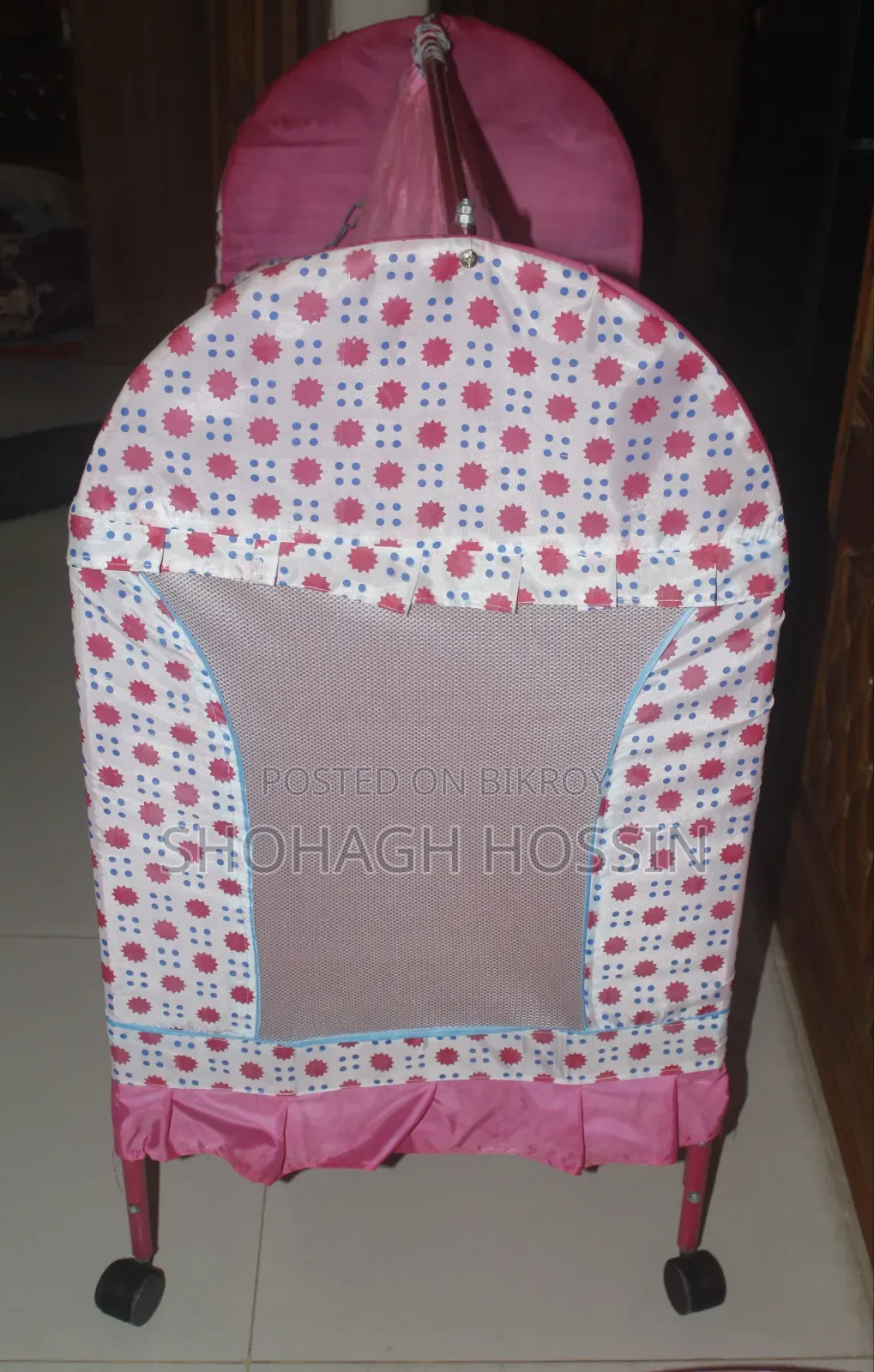 বাচ্চাদের দোলনা