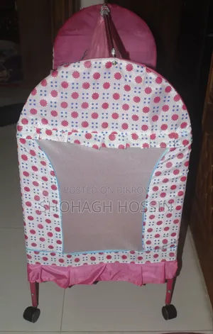 বাচ্চাদের দোলনা