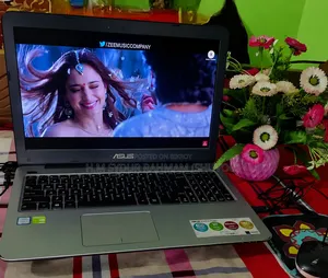 Laptop ASUS X55A 4GB Intel Core I3 HDD 1T