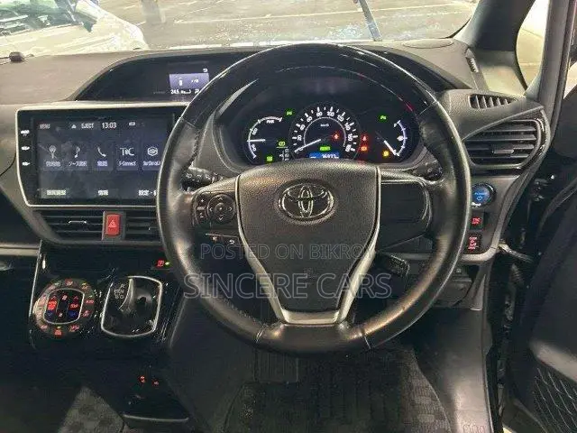 টয়োটা নোয়া ২০২১ ব্ল্যাক