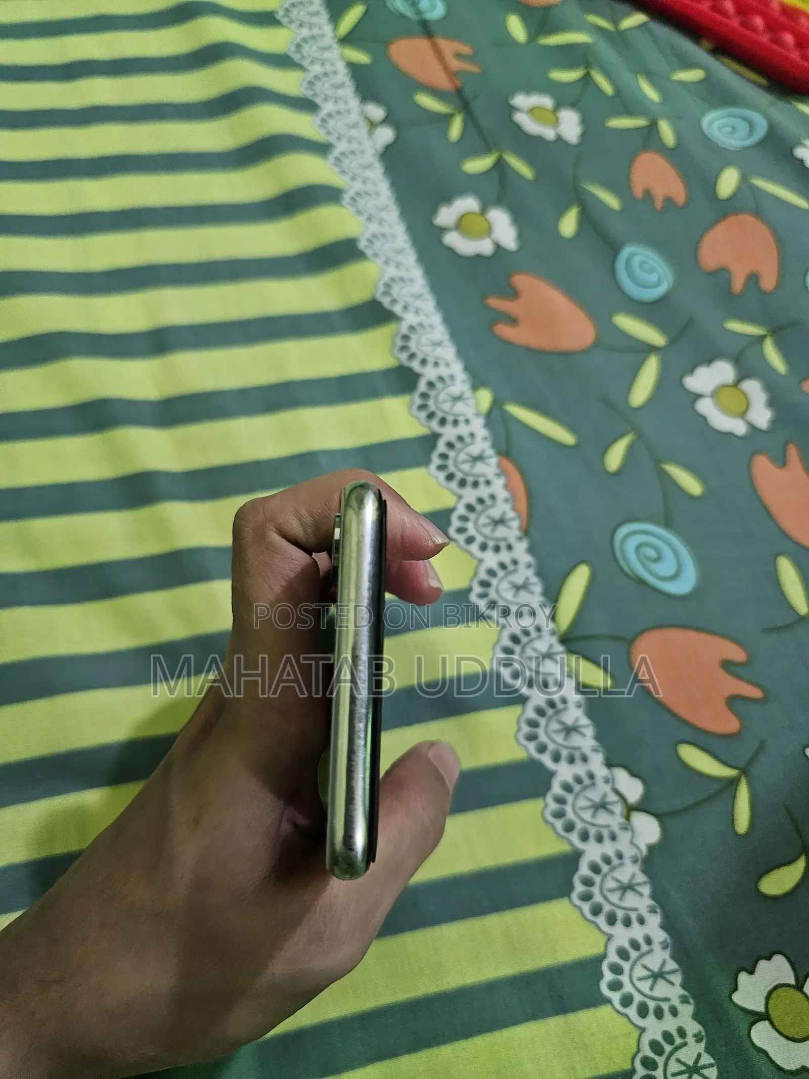 অ্যাপল আইফোন এক্স ২৫৬ জিবি সাদা