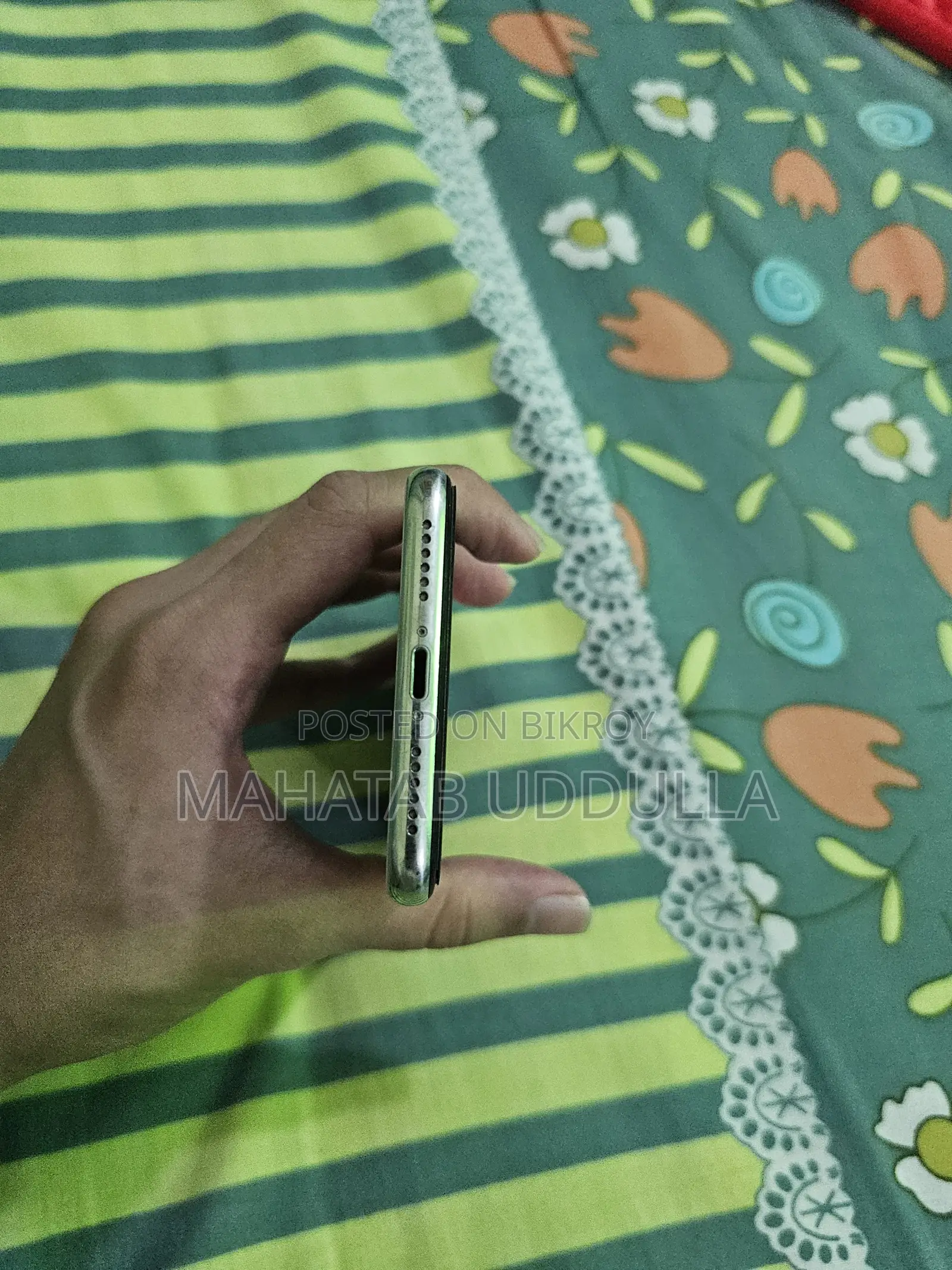 অ্যাপল আইফোন এক্স ২৫৬ জিবি সাদা