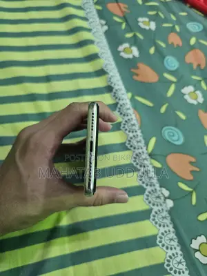অ্যাপল আইফোন এক্স ২৫৬ জিবি সাদা
