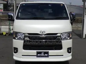 Toyota HiAce 2022