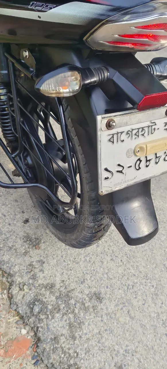 Bajaj Discover 125 2020 Black