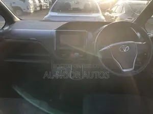 Toyota Noah 2021 Pearl