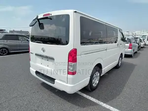 Toyota HiAce 2021 White