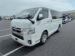 Toyota HiAce 2021 White