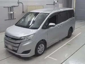 Toyota Noah 2021 Silver