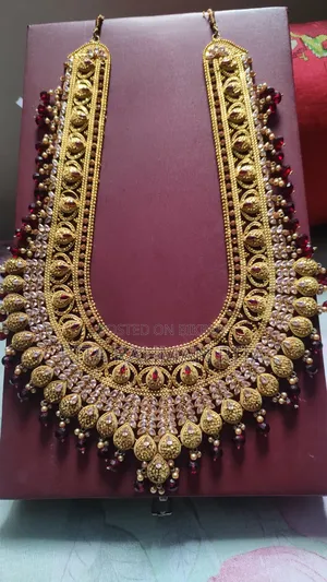 Gold Polished Customized Antique Bridal Set. Worn only for 1 day