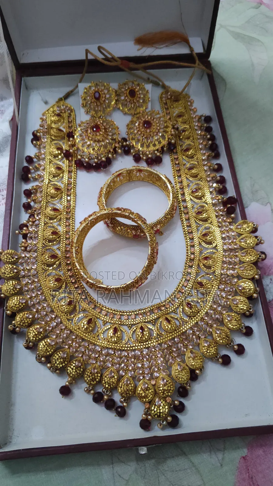 Gold Polished Customized Antique Bridal Set. Worn only for 1 day