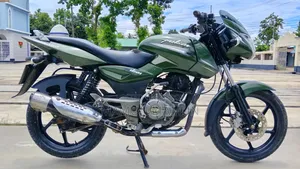 Bajaj Pulsar 150 2015 Green