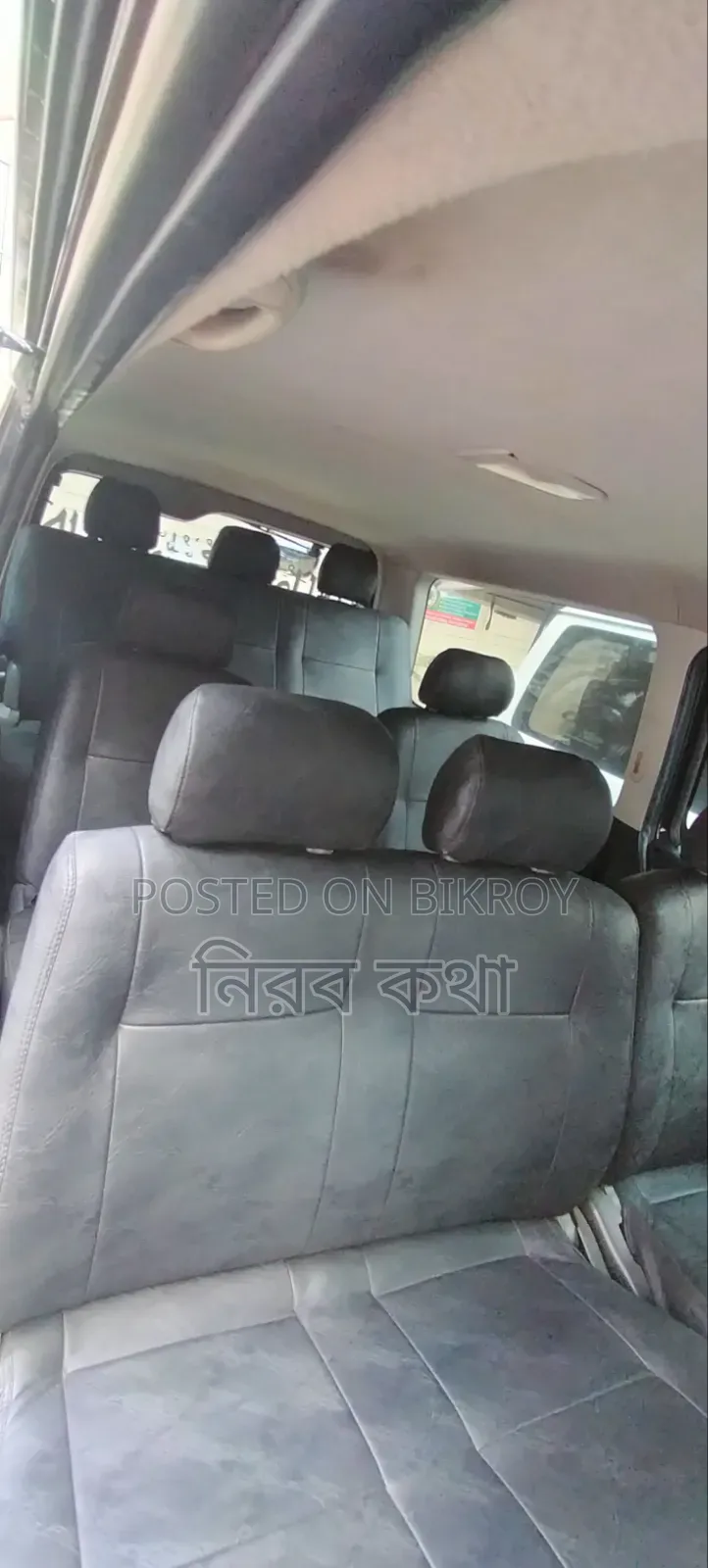 Toyota HiAce 2013 Black