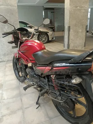 Hero Glamour 2017 Red