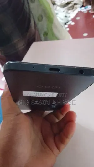 iQOO Z10 128 GB Black