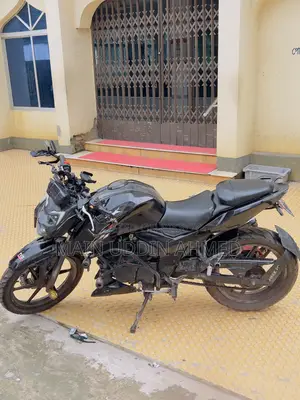 TVS Apache RTR 160 4V 2022 Black
