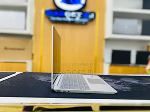 ল্যাপটপ মাইক্রোসফট সারফেস গো ৪জিবি ইন্টেল কোর আই৫ এসএসডি ১২৮জিবি