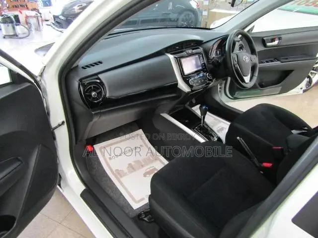 Toyota Corolla Fielder 2021 Pearl