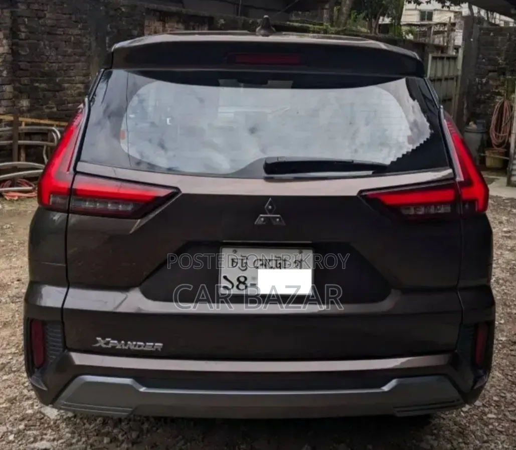 Mitsubishi Xpander 2023 Brown