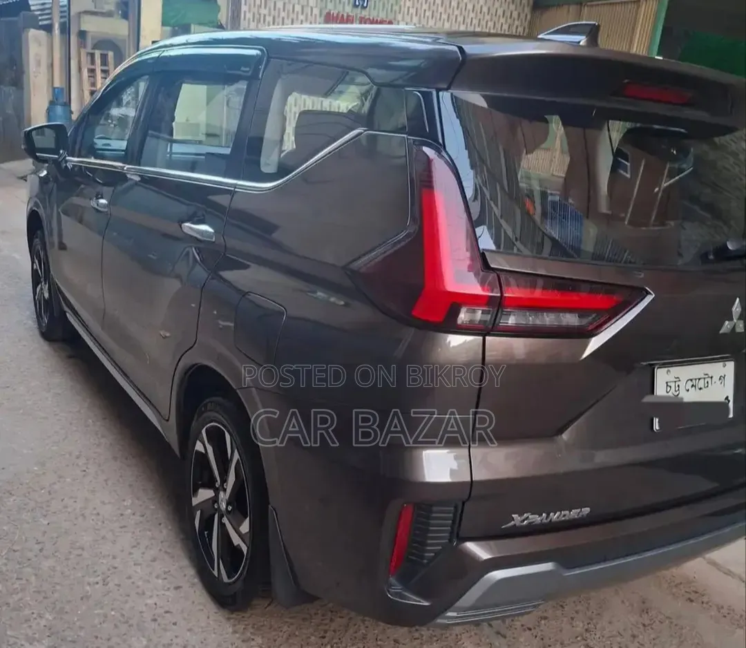 Mitsubishi Xpander 2023 Brown
