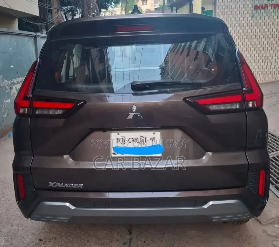 Mitsubishi Xpander 2023 Brown