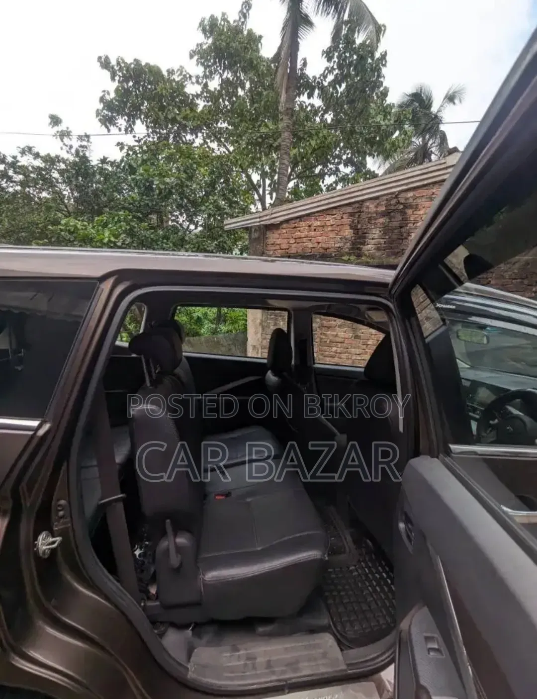 Mitsubishi Xpander 2023 Brown
