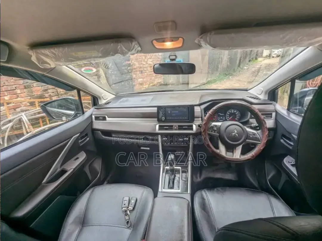Mitsubishi Xpander 2023 Brown