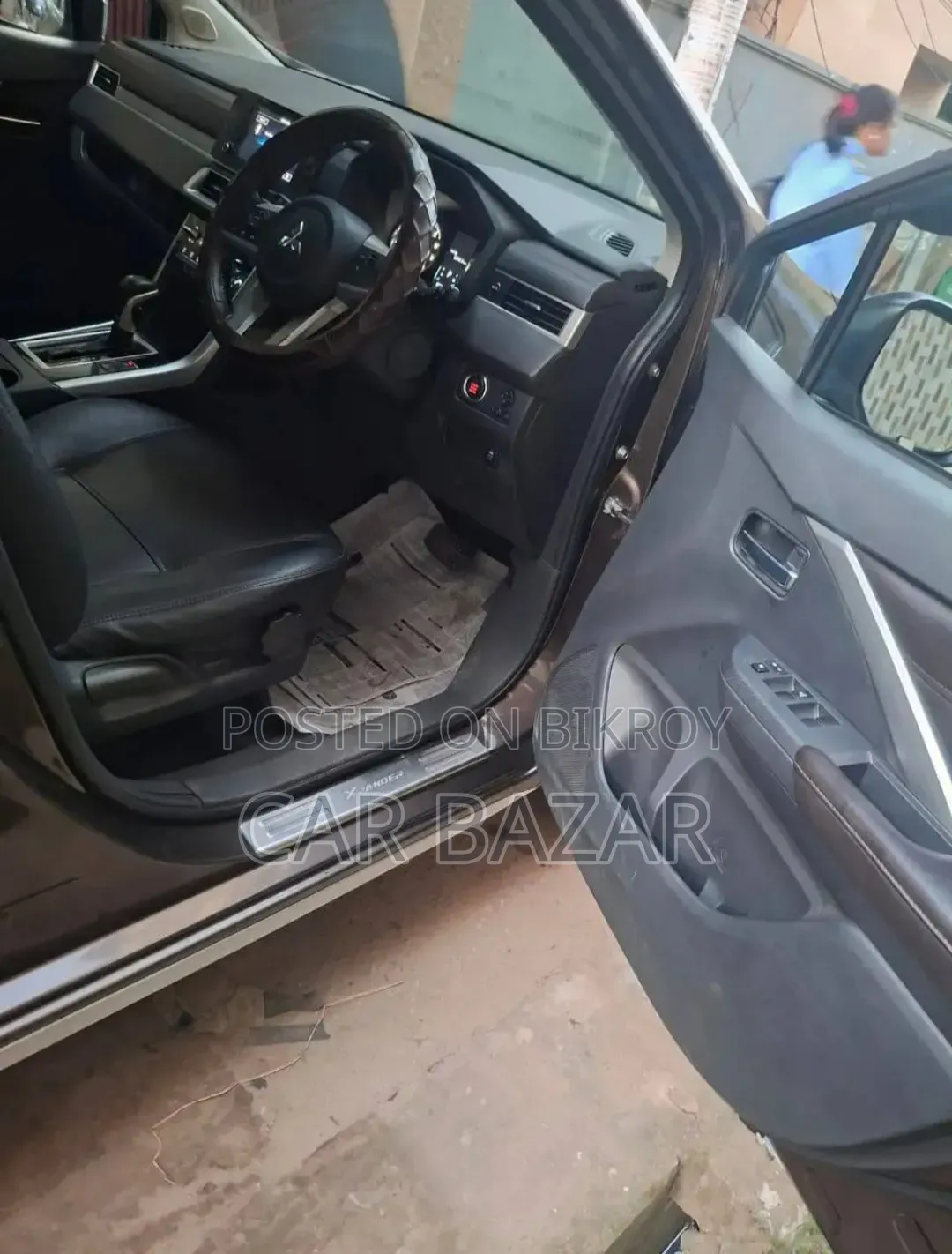 Mitsubishi Xpander 2023 Brown