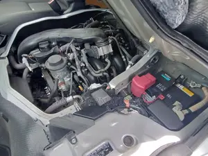 Toyota HiAce 2022 Silver