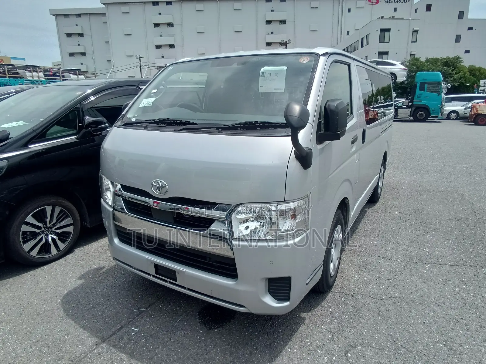 Toyota HiAce 2022 Silver