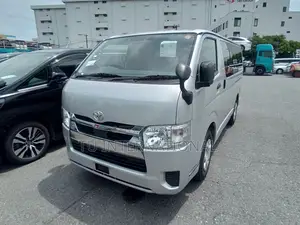 Toyota HiAce 2022 Silver
