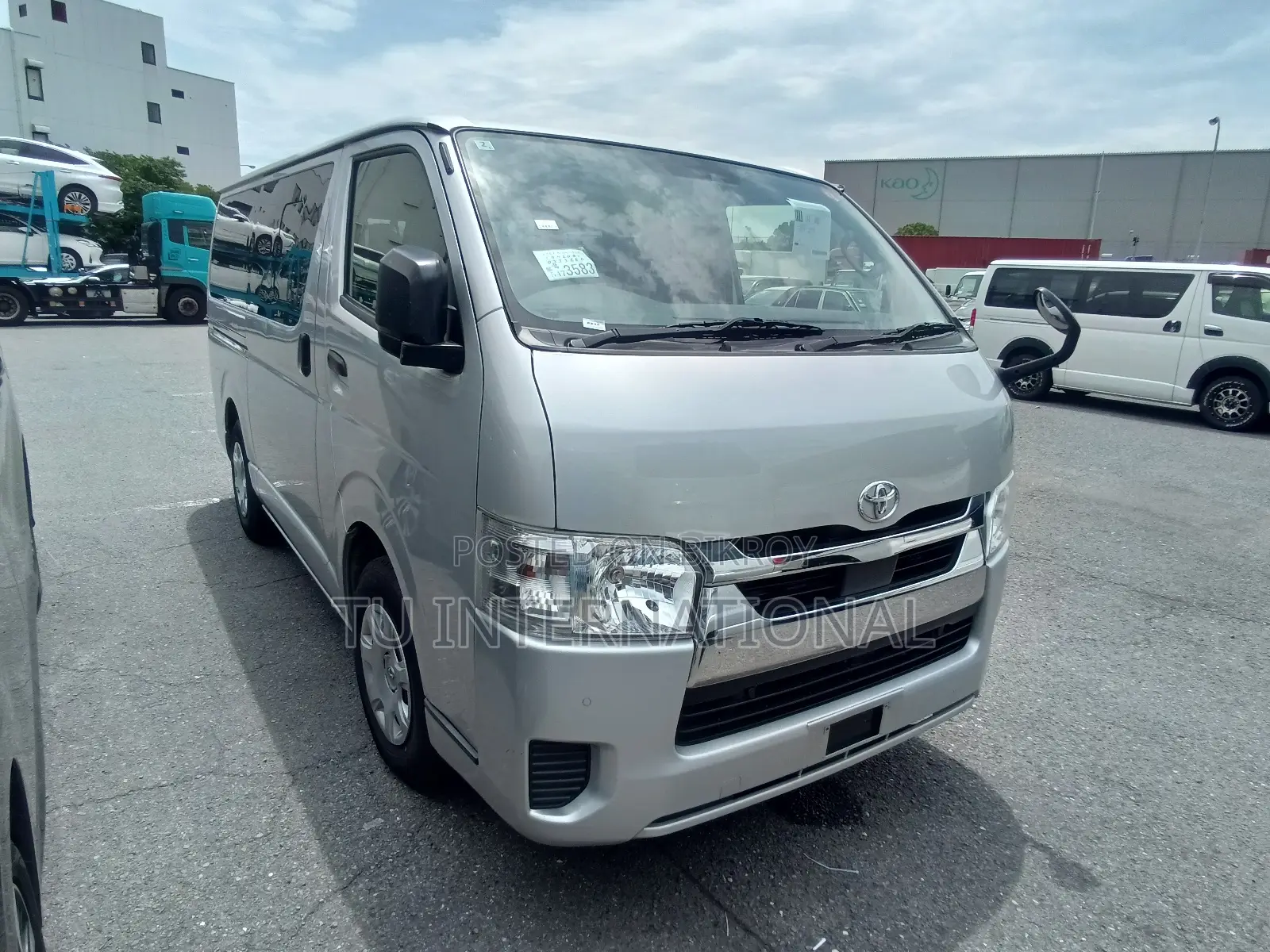 Toyota HiAce 2022 Silver