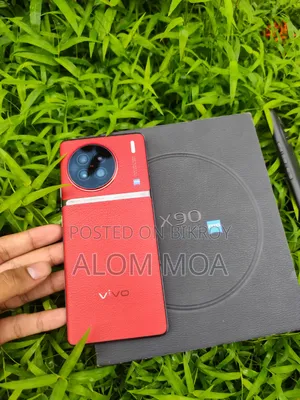 Vivo X90 256 GB Red