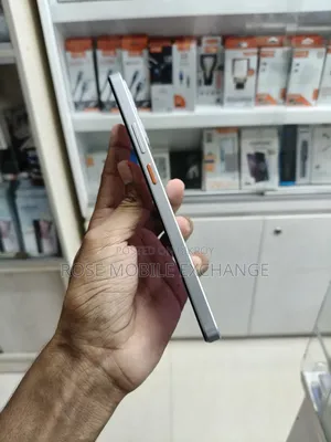 Realme 128 GB Rose Gold