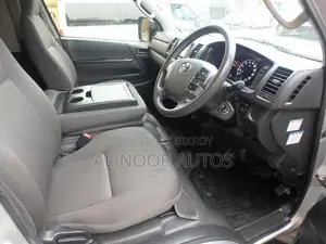 Toyota HiAce 2021 Silver