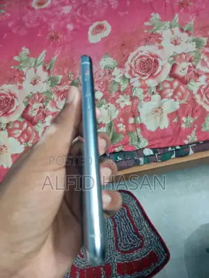Apple iPhone X 64 GB White