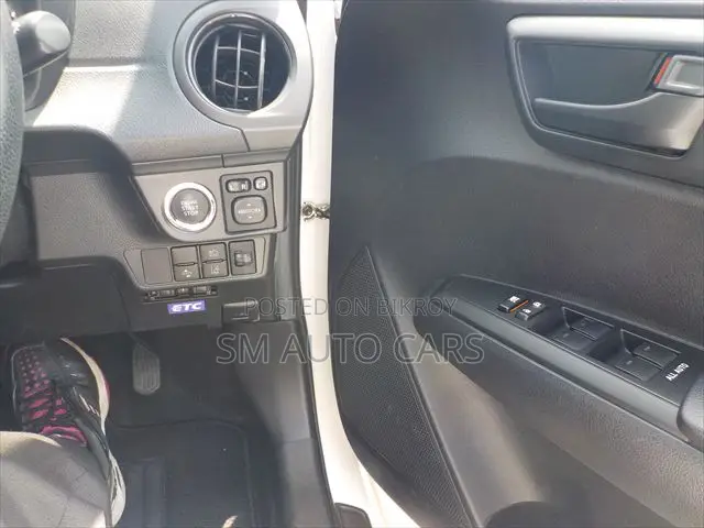 Toyota Axio 2022 White