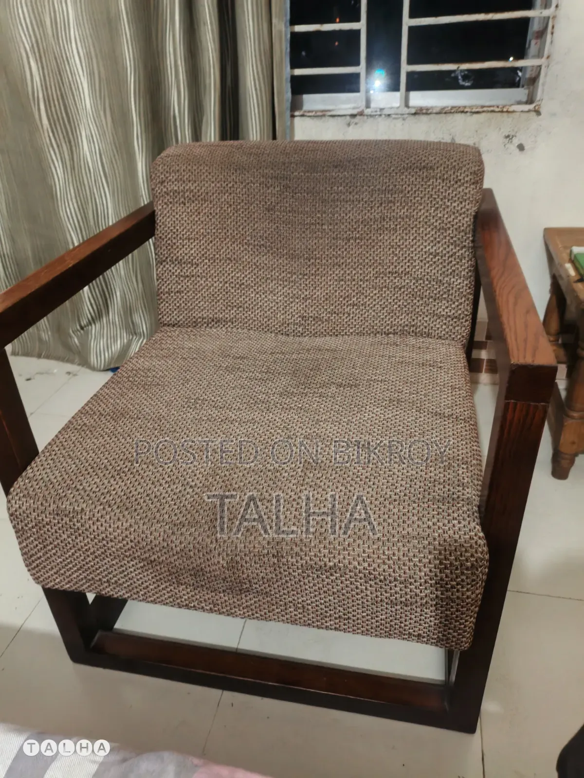Hatil Single Seat Sofa (Used)