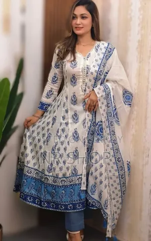 Premium Cotton Gown Three-Piece