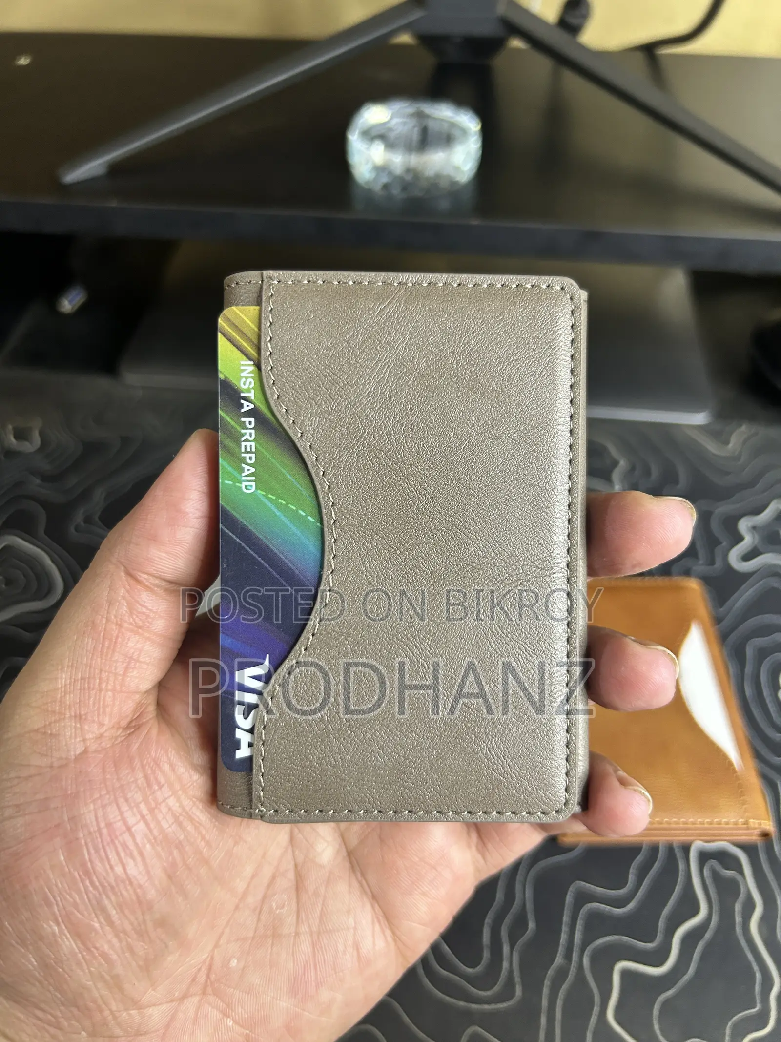 MagSafe Wallet Style Card Holder – Slim Wallet Built-in Stand!