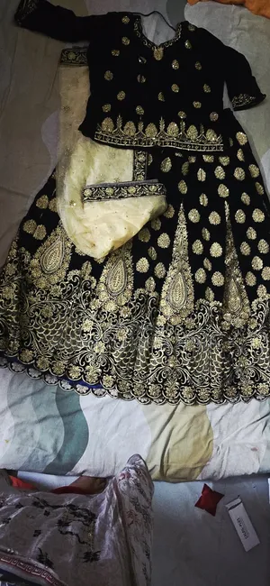 ডার্ক ব্লু কালারের লেহেঙ্গা