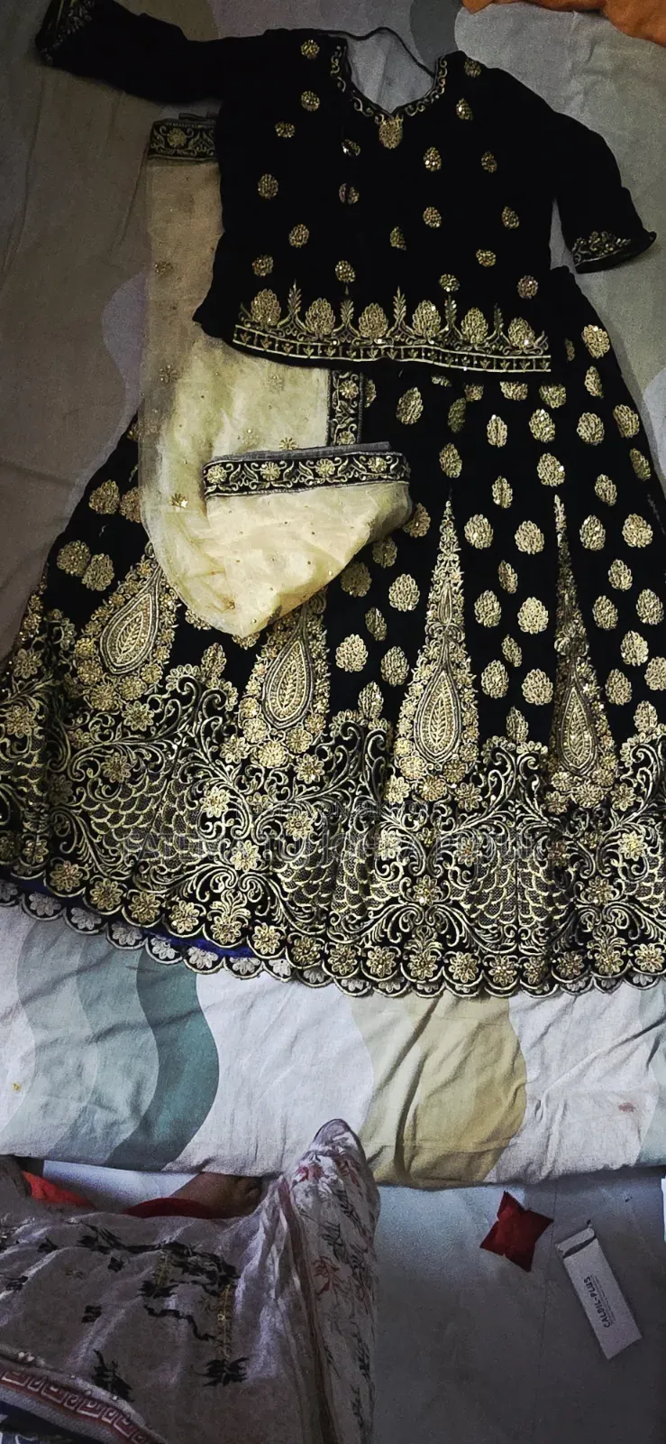 ডার্ক ব্লু কালারের লেহেঙ্গা