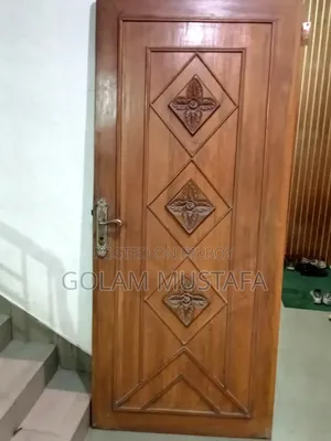 সেগুন কাঠের দরজা