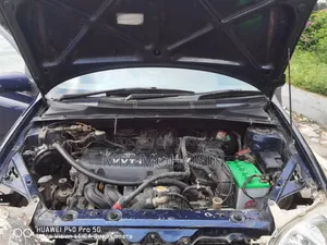 Toyota Platz 2000 Blue