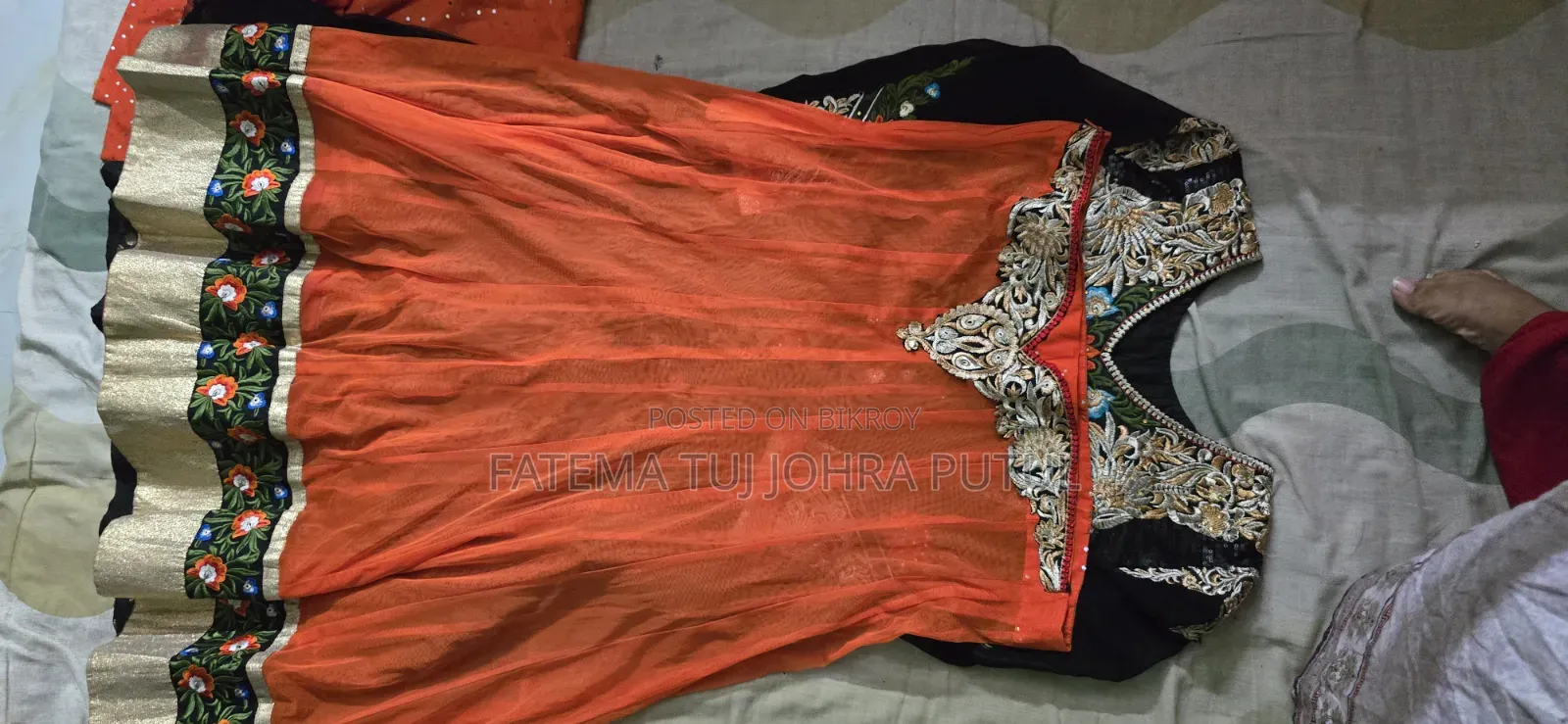 নেটের মধ্যে ৪ পিসের সেট।। লেহেঙ্গা